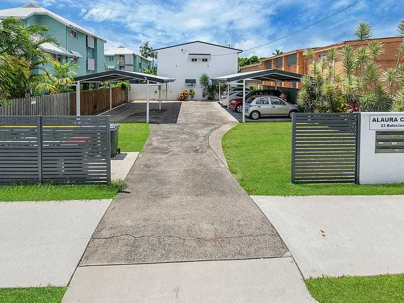 FURNISHED UNIT IN EARLVILLE WITH POOL