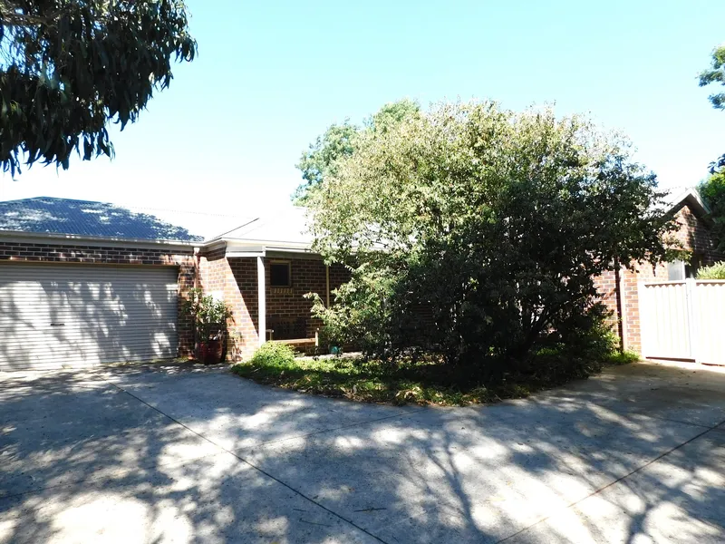 SEMI-FURNISHED THREE BEDROOM HOME IN QUIET LOCATION