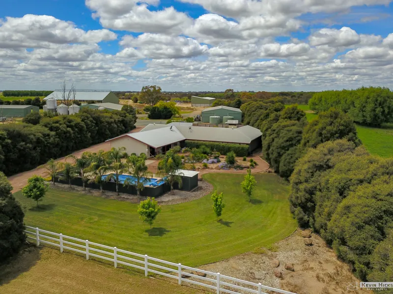 Elite dairy enterprise - 440 AC (approx)