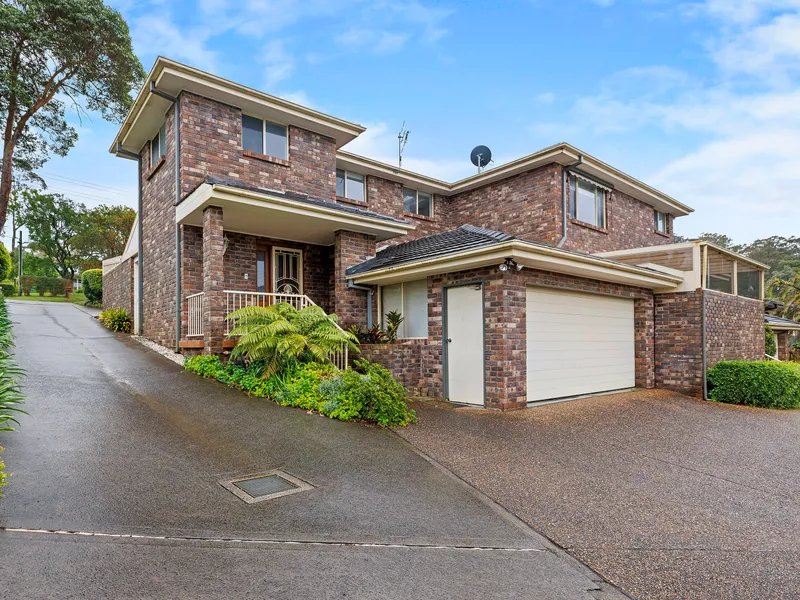 Terrigal Townhouse + Ultimate Outdoor Entertaining