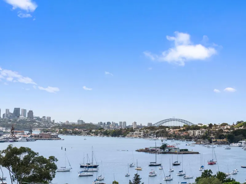Top Floor Penthouse With Harbour Bridge & Water Views!