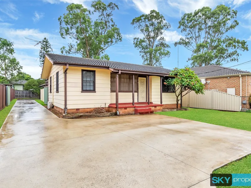 Beautiful 3 Bedroom Home, Great Location!