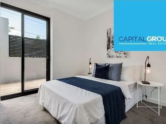 ULTRA MODERN LIVING APARTMENT!                                                                    