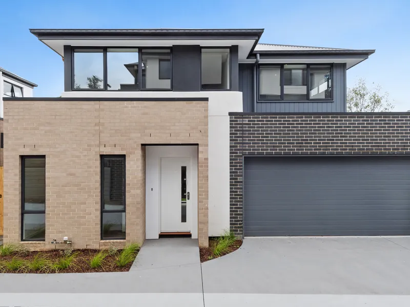 Modern and stylish townhouse!