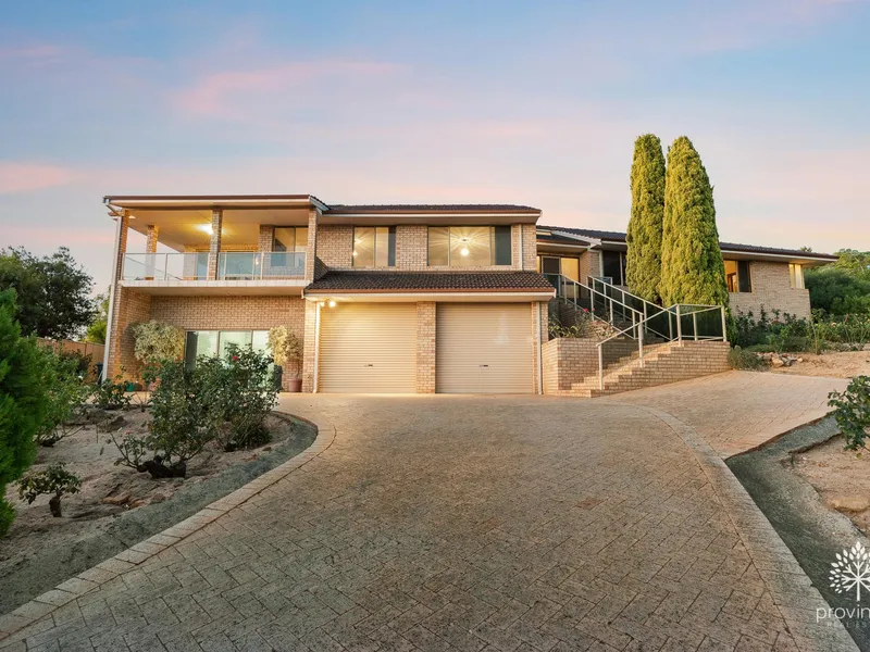 Commanding Vistas & Colossal Living