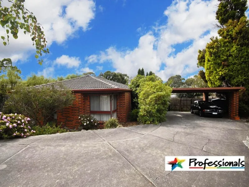 SO MANY FEATURES! WALK TO TEMPLETON PRIMARY SCHOOL!