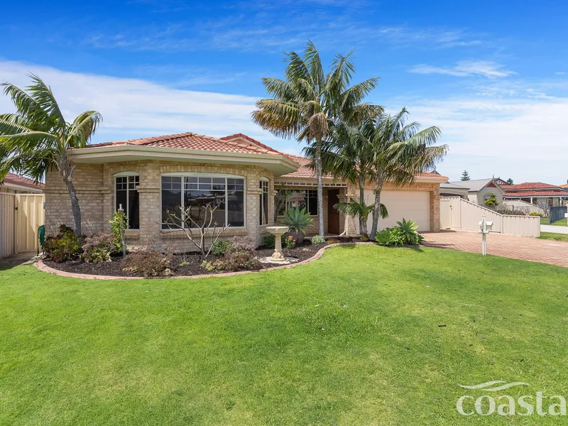 Spacious Family Home - Close to the Beach