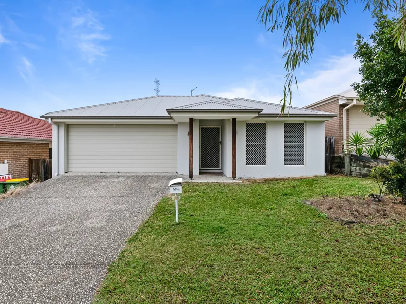 Short Walk to Darlington Parklands!