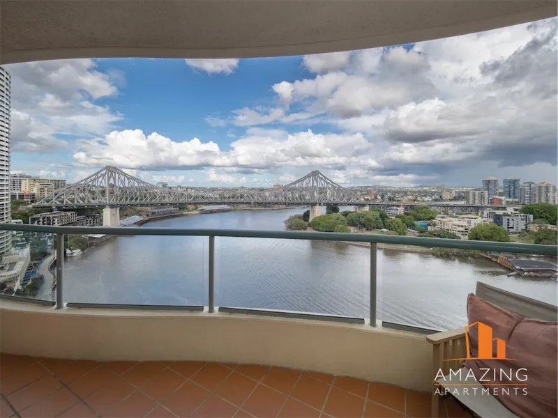 FULLY RENOVATED ABSOLUTE RIVERFRONT APARTMENT!
