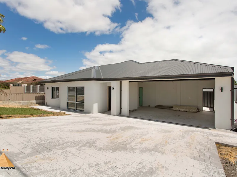 BRAND NEW DREAM HOME & TWO LEFT 