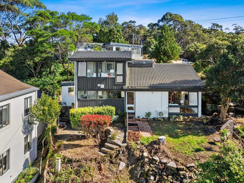 Charming family home with district views (approx. 695sqm)