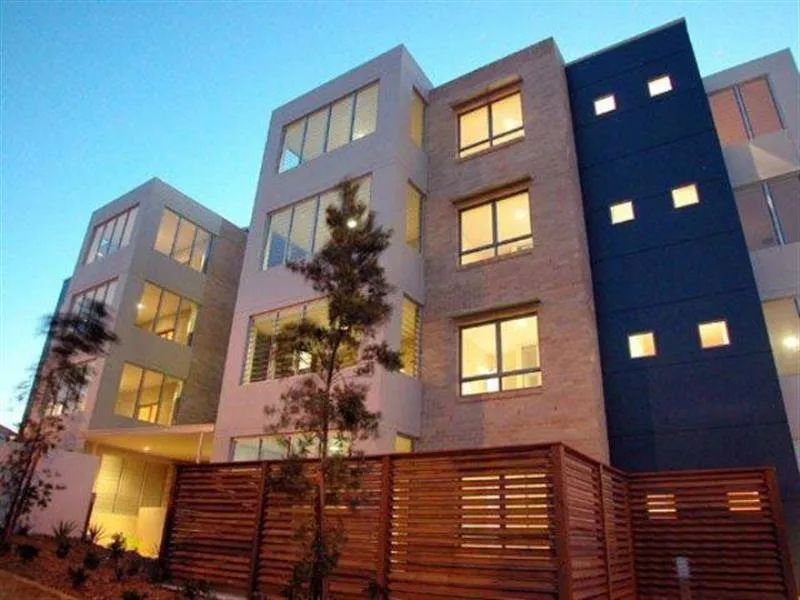 MINUTES FROM THE BEACH