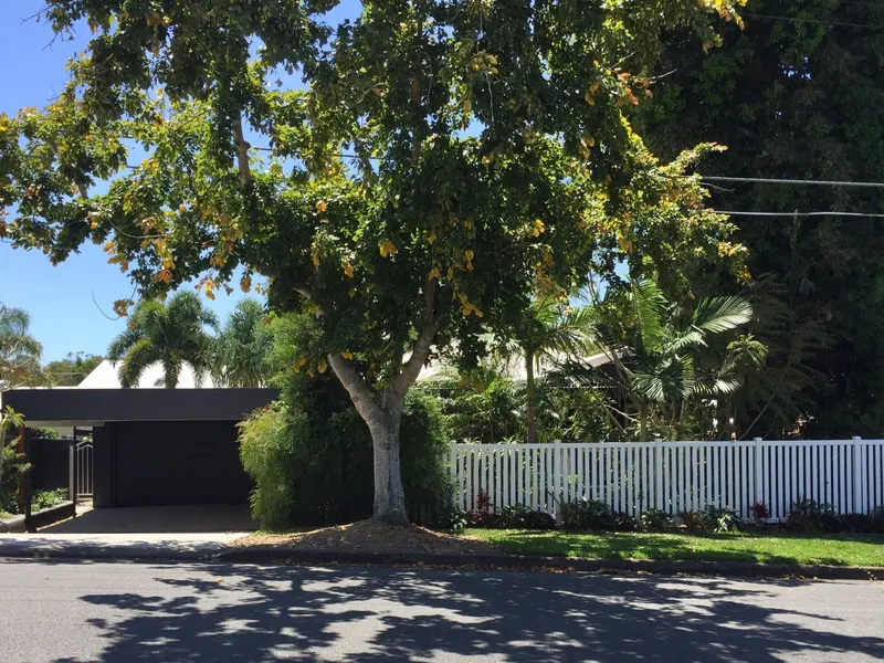 Well positioned charming home set in leafy surrounds..