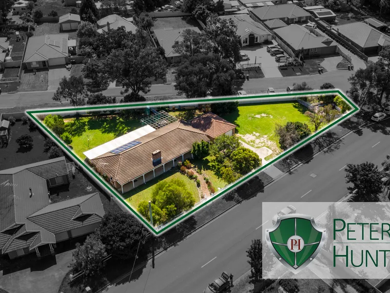 LARGE FAMILY HOME ON DEVELOPMENT APPROVED 1,821m2