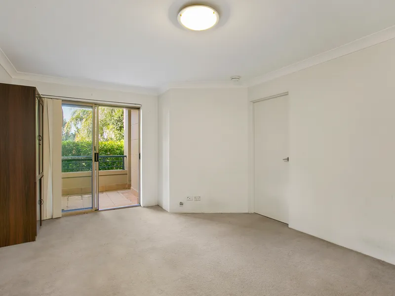 Modern One Bedroom In Immaculate Complex