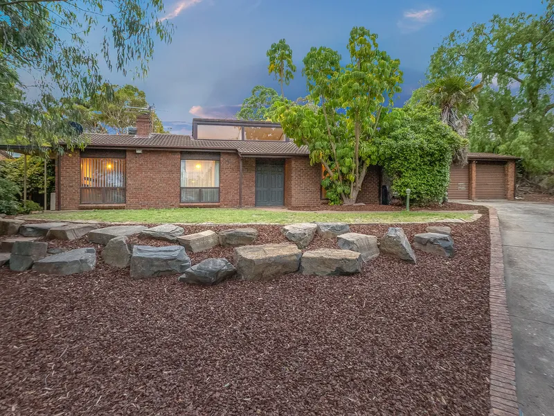 Executive Entertainer with Tennis Court & Swimming Pool