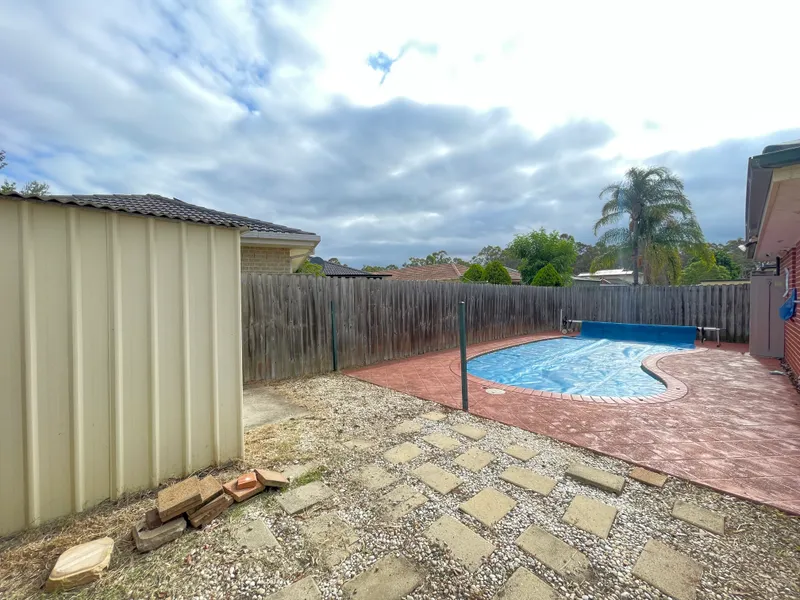 Immaculately presented ready to go.