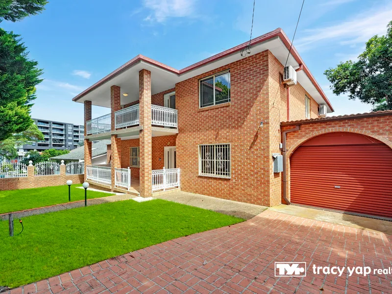 Large Full brick Family Home 350m walk to Station