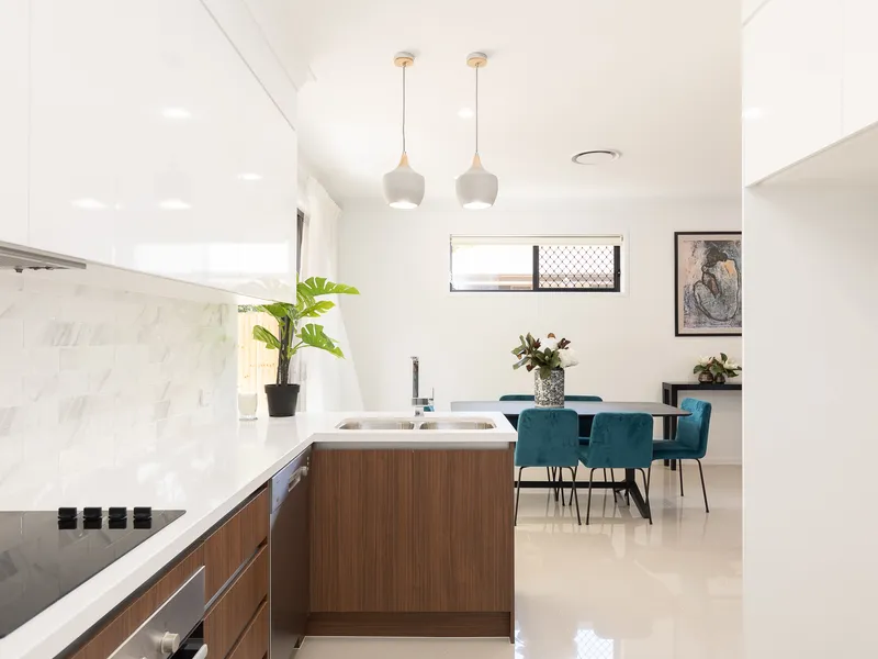 ‘Stretton Residences’ – Superior Style in Prestigious Leafy Surrounds