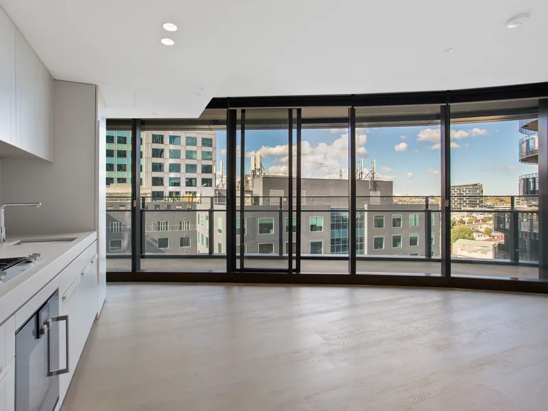 Amazing 1-bedroom apartment at Capitol Grand, Melbourne's first 6 star building - Comes with Car Park!