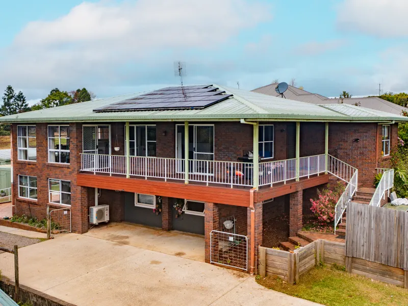 Dual-living delight in the heart of Maleny