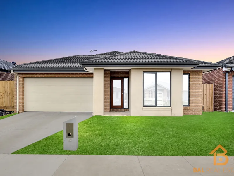 *****Prestigious Family Home In Outstanding Location*****
