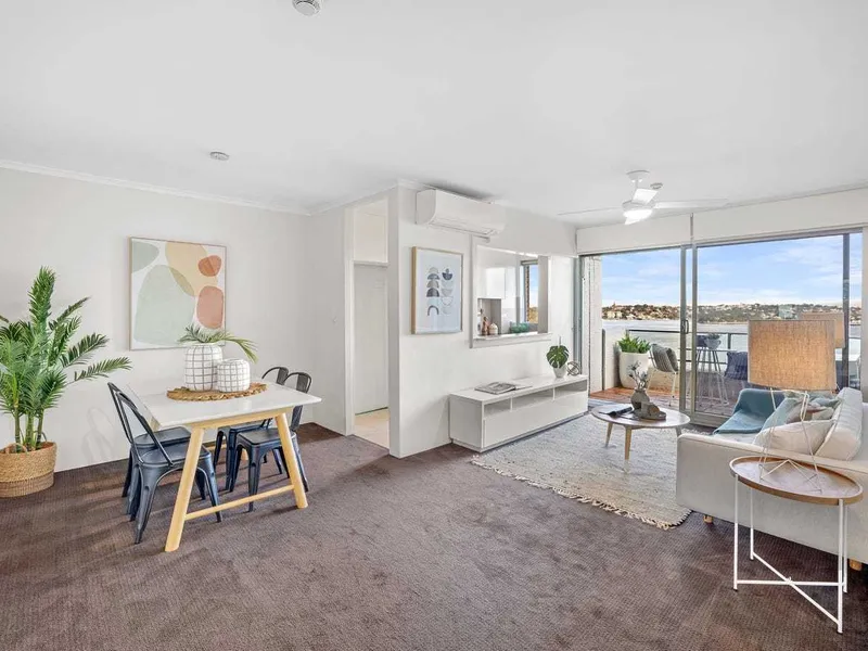 Modern Apartment with Harbour Views - 6 MONTHS ONLY