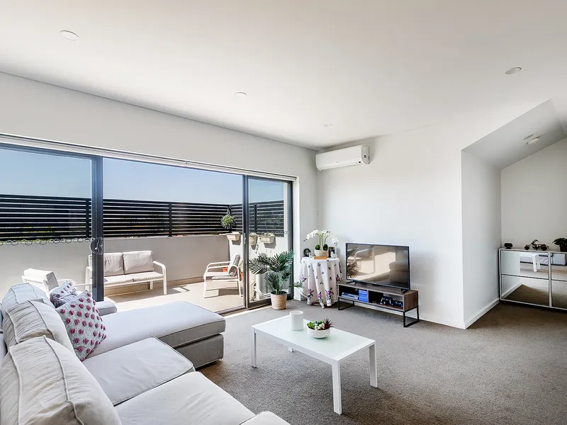 Luxury Two-Bedroom Apartment in Prime Belmore Location