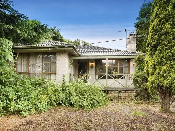 Space And Convenient Living In Excellent Location