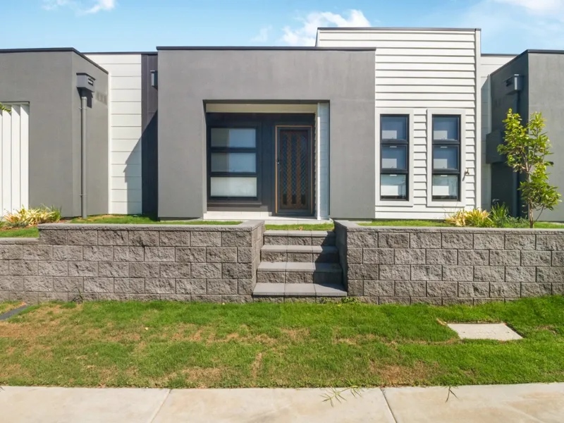 Beautiful Terrace Home