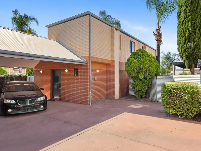 Buy yourself a TOWNHOUSE – RENT OUT OR MOVE IN