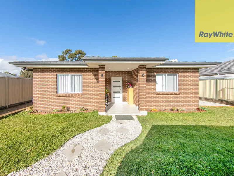 NEAR NEW TWO BEDROOMS HOUSE