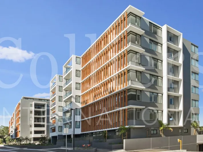 BAY PAVILIONS - LUXURY SUNFILLED EXECUTIVE ONE BEDROOM APARTMENT