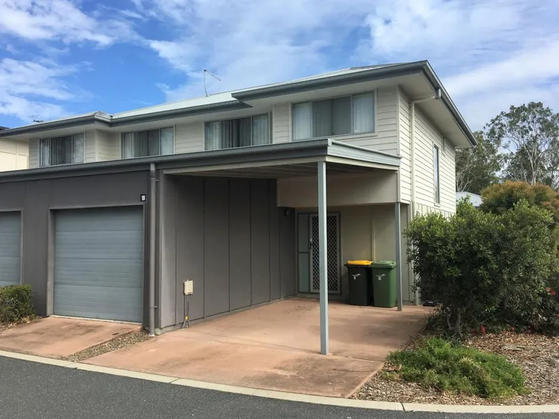 Modern 2 Storey Townhome