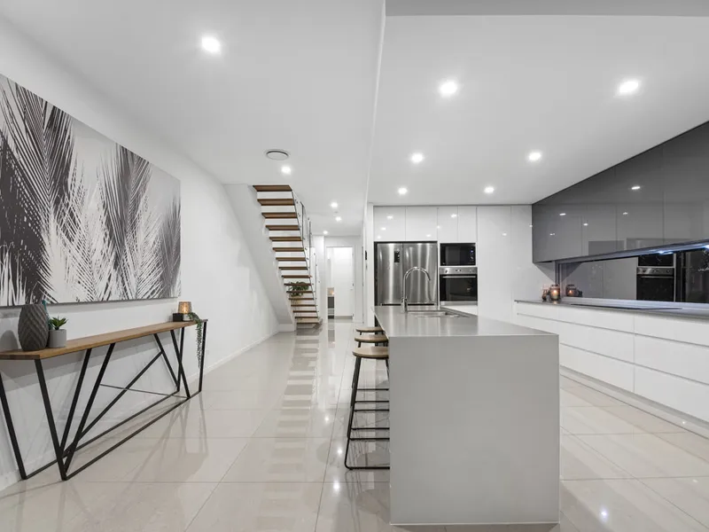 Stress Free Living in Paradise Point