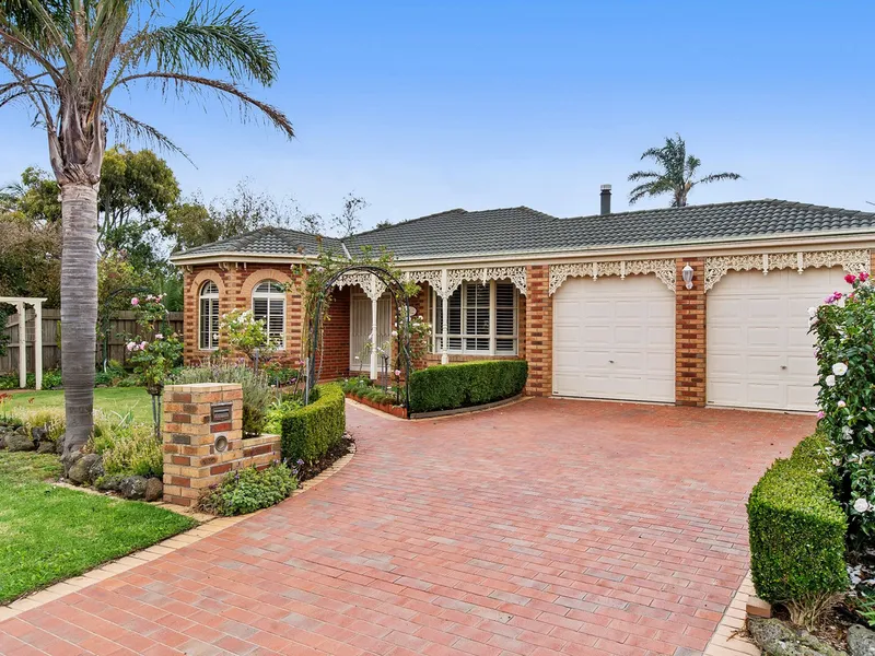 ‘Rambling Rose Cottage’