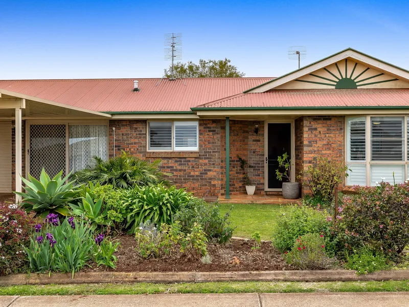 SPACIOUS FAMILY HOME IN A SUPERB LOCATION