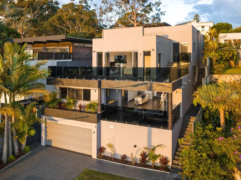 Exclusive Luxury Designer Waterside Residence