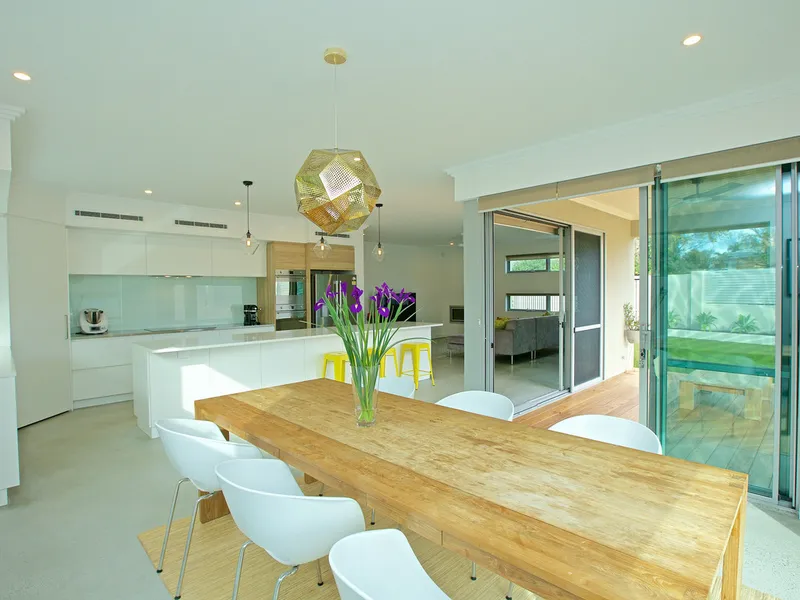 Lifestyle home, moments from the stunning Lake Jackadder