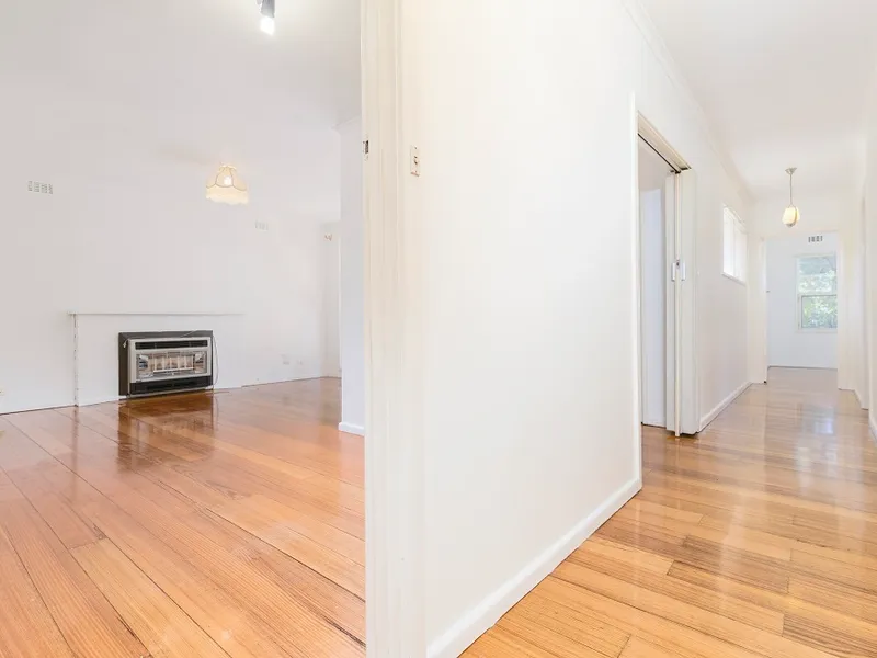 BEAUMARIS  - Large 3BR Family Home with 6m Rumpus room -Freshly painted throughout with Polished Floorboards - close to Beaumaris Secondary College   