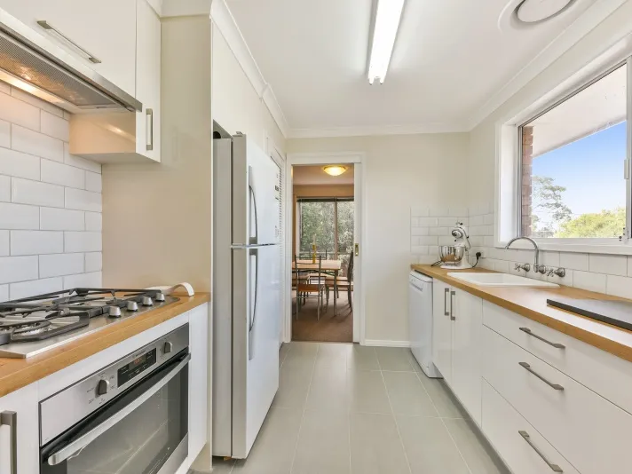 Beautiful Unit in Blue Chip Highton