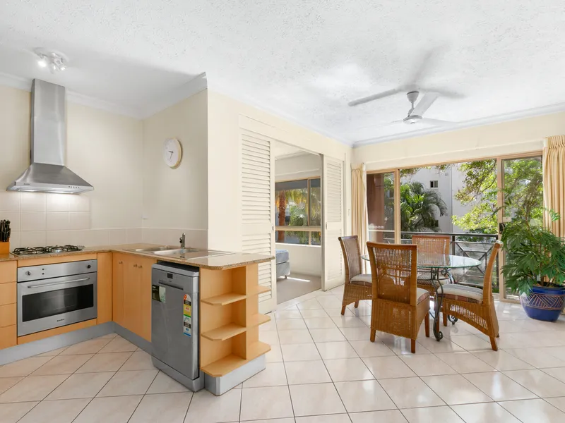 FIRST FLOOR RESORT STYLE APARTMENT