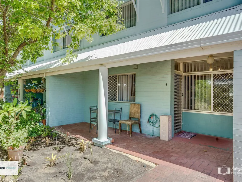 Alex Dabag presents.. Great location, safe and secure!