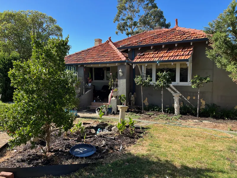 680 CLAYTON ROAD, HELENA VALLEY, WA 6056