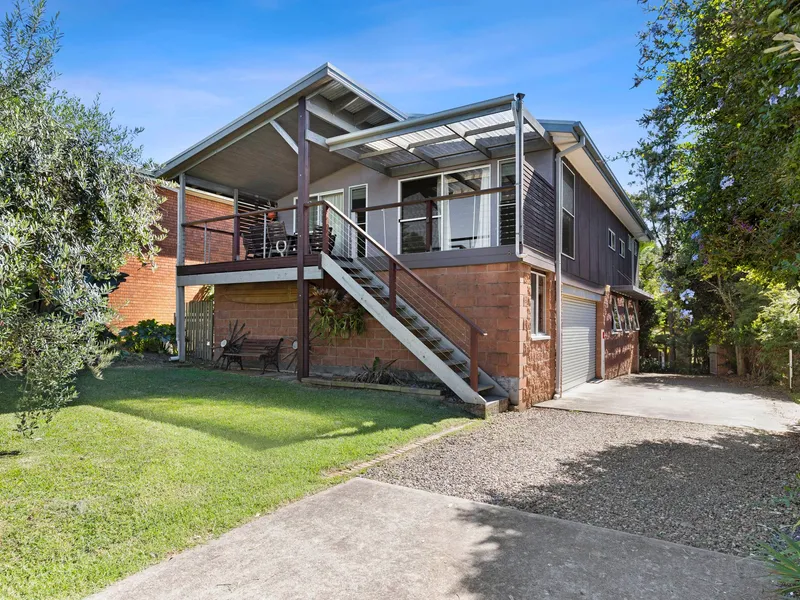 Large House, Large Studio, Large Block