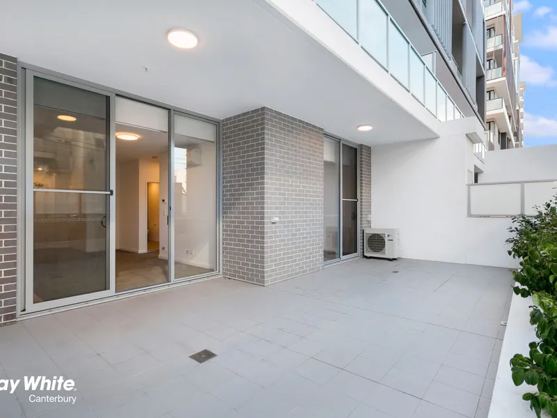 Near New 1 Bedroom Apartment With a Courtyard