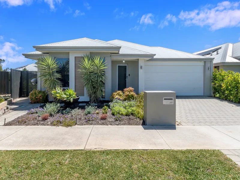 Sophisticated Living in Haynes!