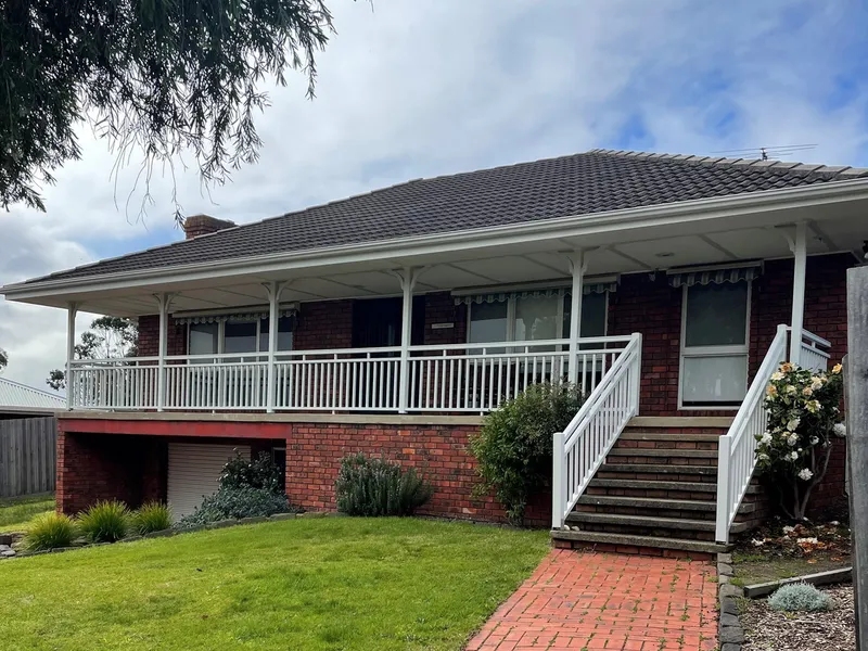 Amazing Renovated Grovedale 4 Bedroom Home