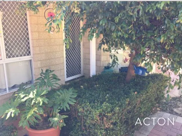 LOW MAINTENANCE LIVING IN PEACEFUL LOCATION!