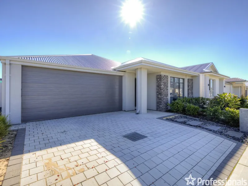 MODERN FAMILY HOME !